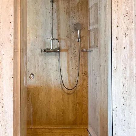 Luxury With Ocean Views * יורט דה מאר